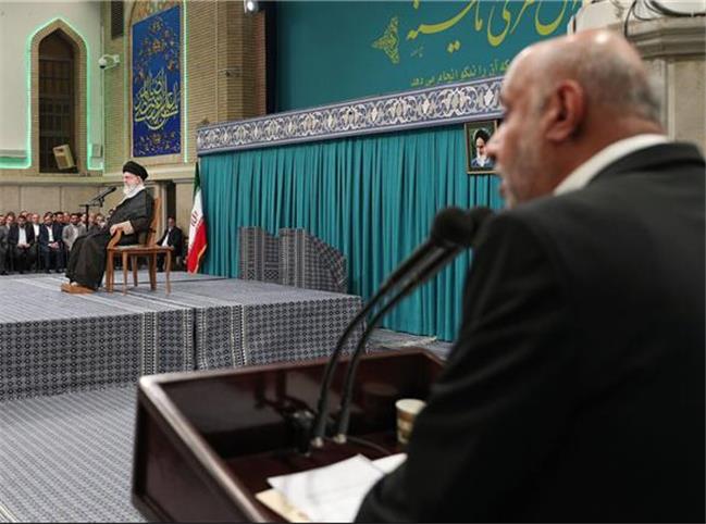 امنیت شغلی و معیشت کارگران اولویت و دغدغه وزیر تعاون است