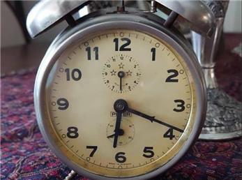 «ساعت شش صبح  خدا بخیر کنه»  !!!