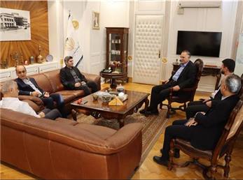 توسعه همکاری ها و  بهره گیری از ظرفیت های متقابل